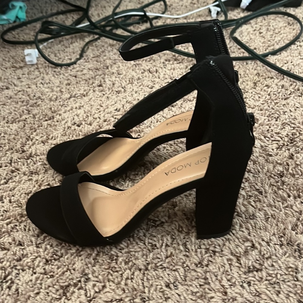 Black suede high heels - Picture 2 of 2